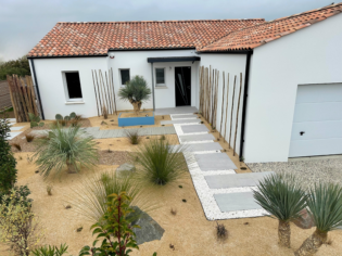 Création d'un jardin méditerranéen au Fenouiller par BOTAANY paysagistes (85)