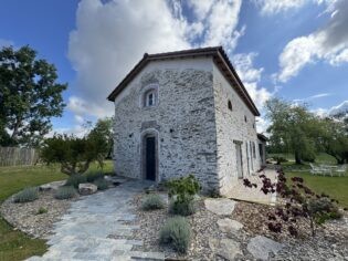 Réalisation d'un jardin paysagé à Coëx par BOTAANY paysagistes