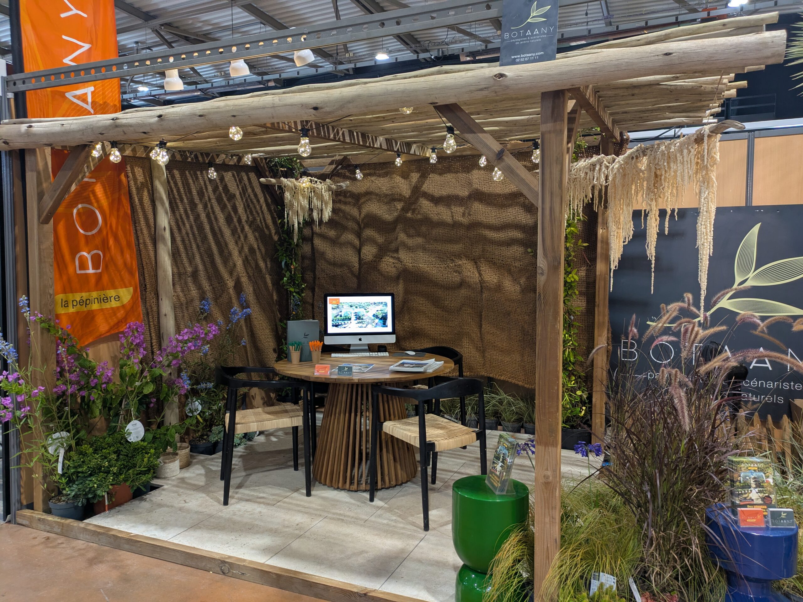pergola bois eucalyptus sur mesure par BOTAANY